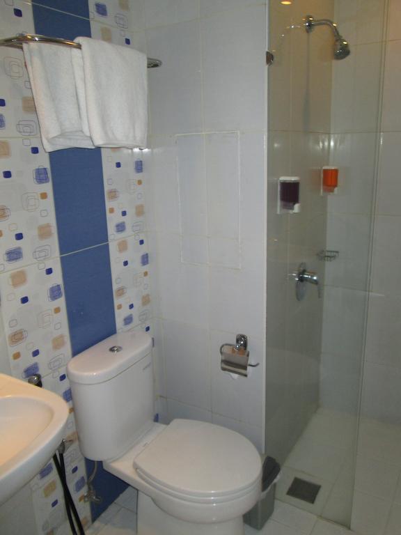 Bunul Dewarna Hotel Arifin חדר תמונה